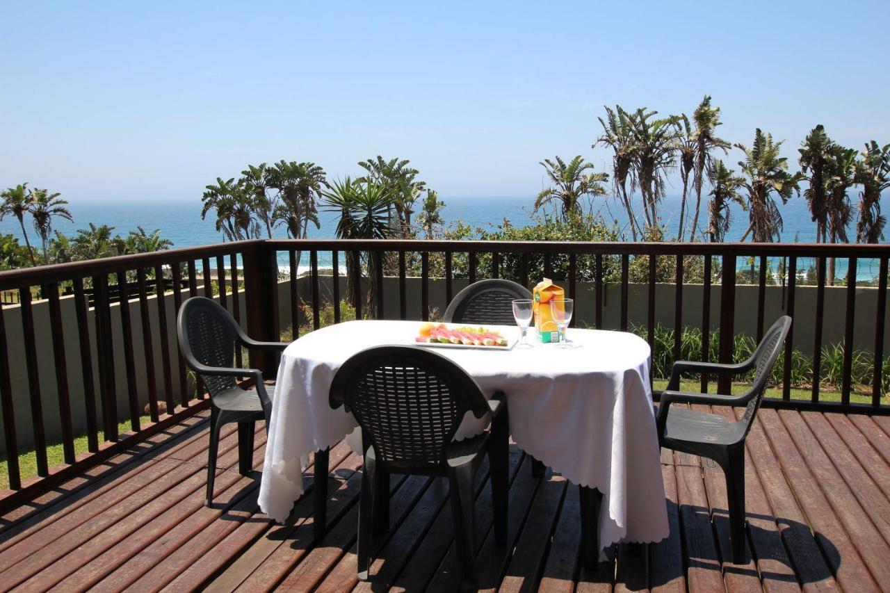 Khaya La Manzi Guest Lodge Hibberdene Bagian luar foto