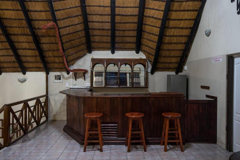 Khaya La Manzi Guest Lodge Hibberdene Bagian luar foto