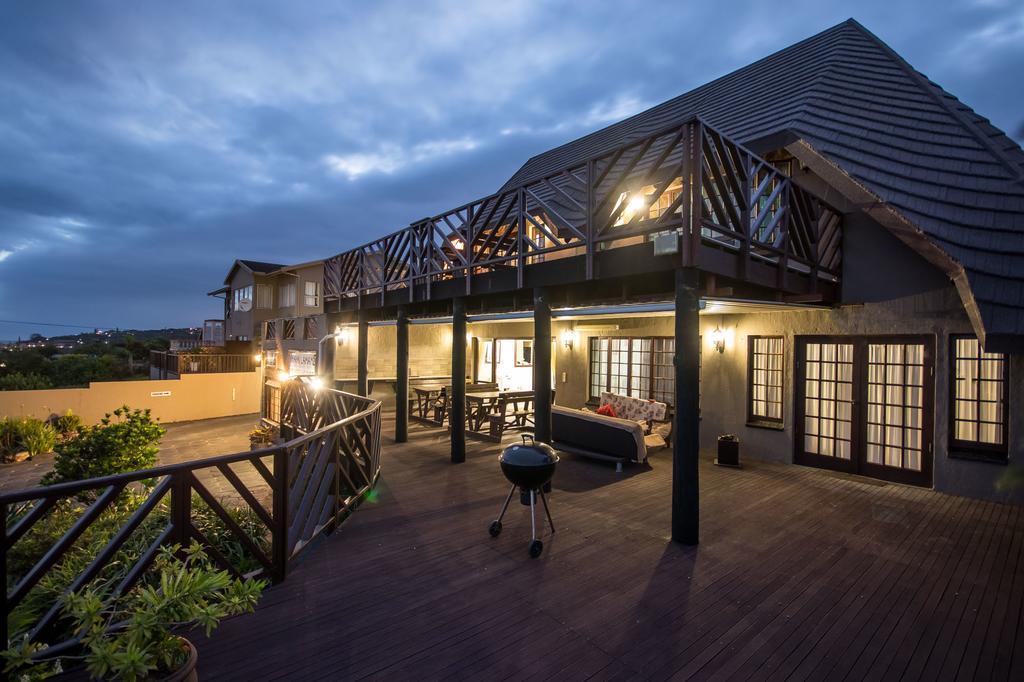 Khaya La Manzi Guest Lodge Hibberdene Bagian luar foto