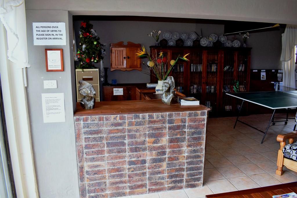Khaya La Manzi Guest Lodge Hibberdene Bagian luar foto