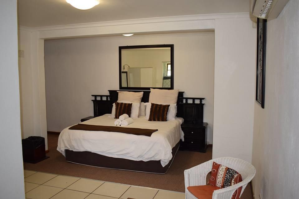 Khaya La Manzi Guest Lodge Hibberdene Bagian luar foto
